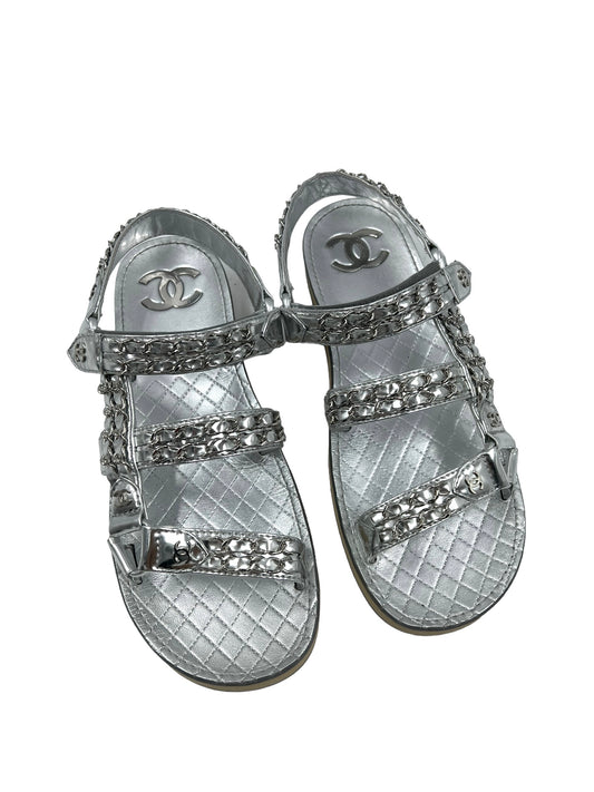 Chanel Size 39.5 Silver Leather Dad Chain Sandals