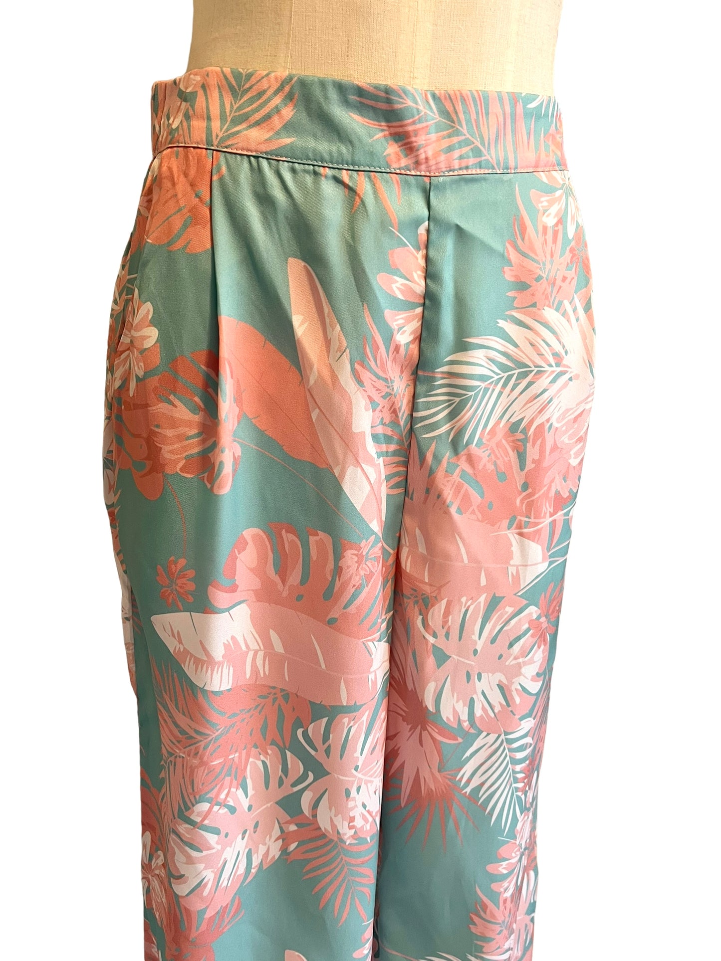 The Sang Size M Pink & Mint Green Leaf Print Pants