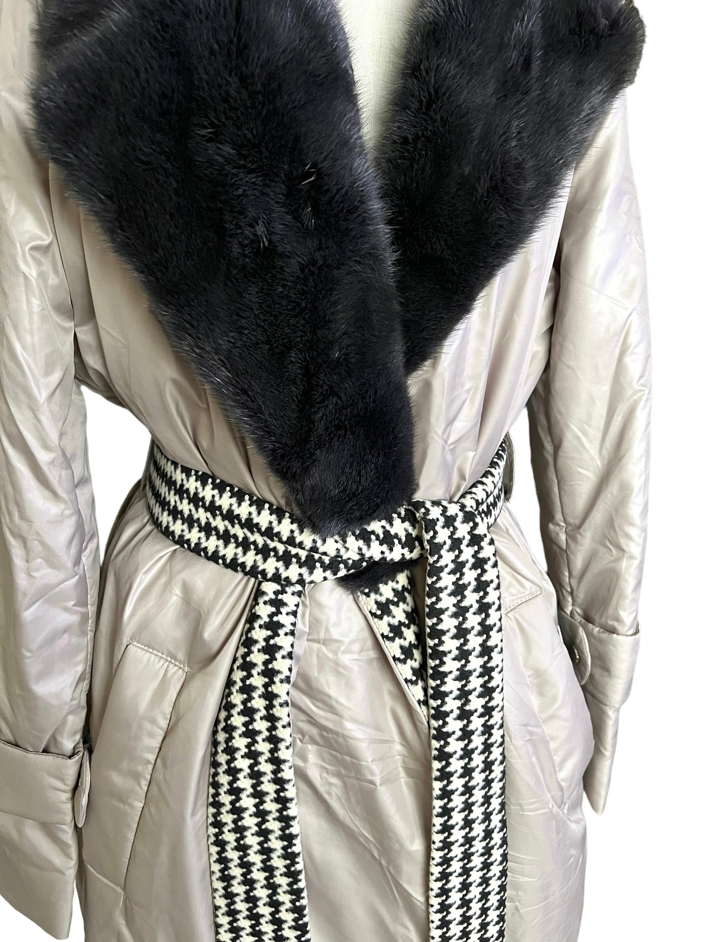 Levinson Fur & Leather Size 42 Beige Puffer Fur Coat