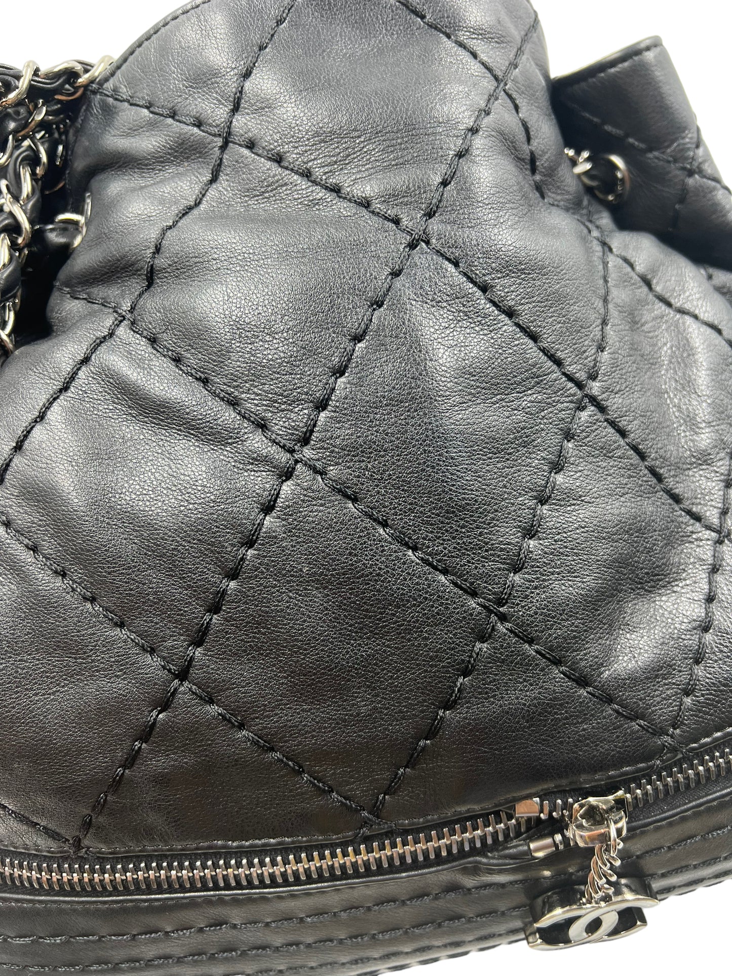 Chanel Black Leather 2006-2008 Expandable Ligne Bag