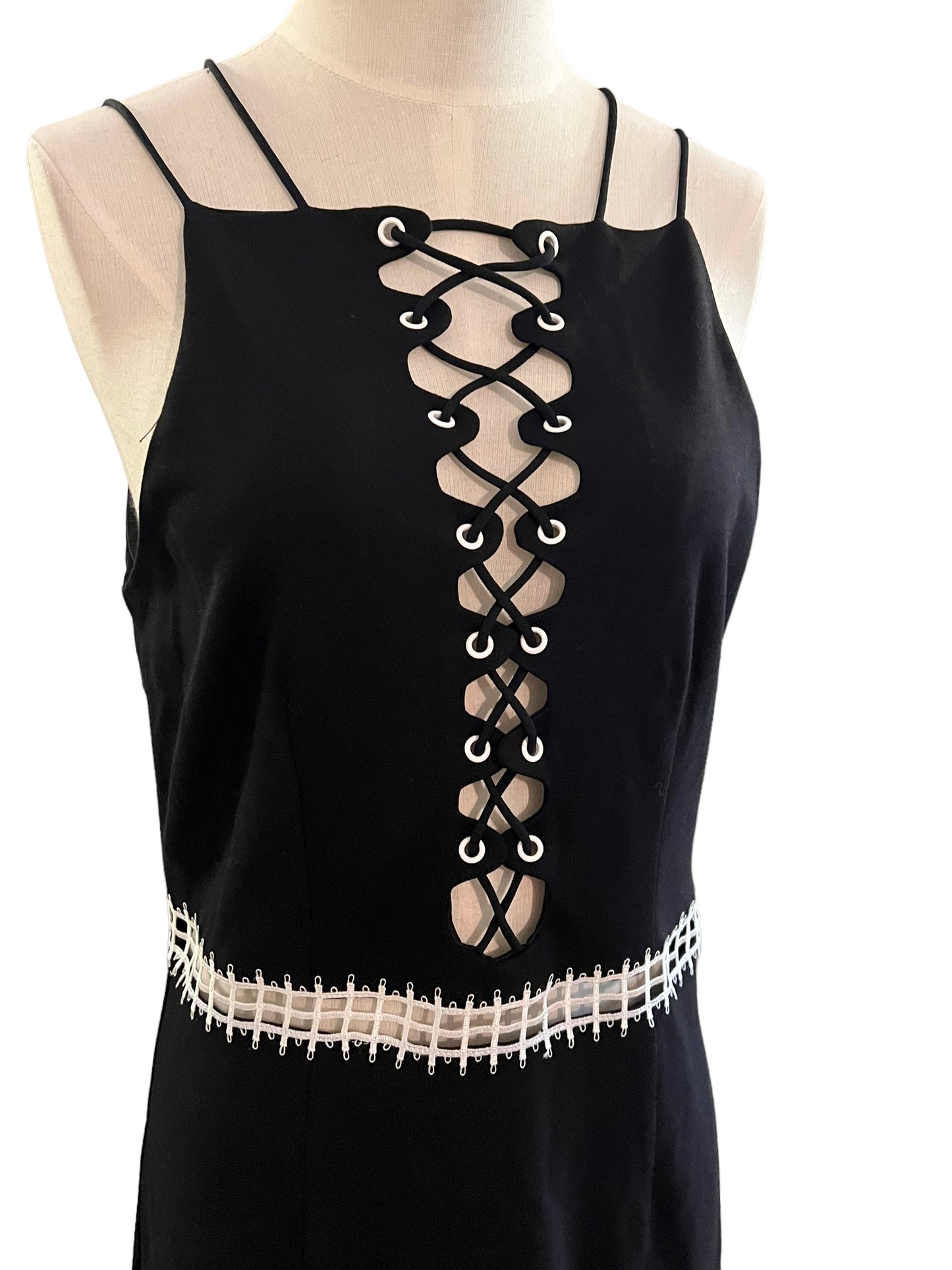 Venus Size 10 Black & White Dress