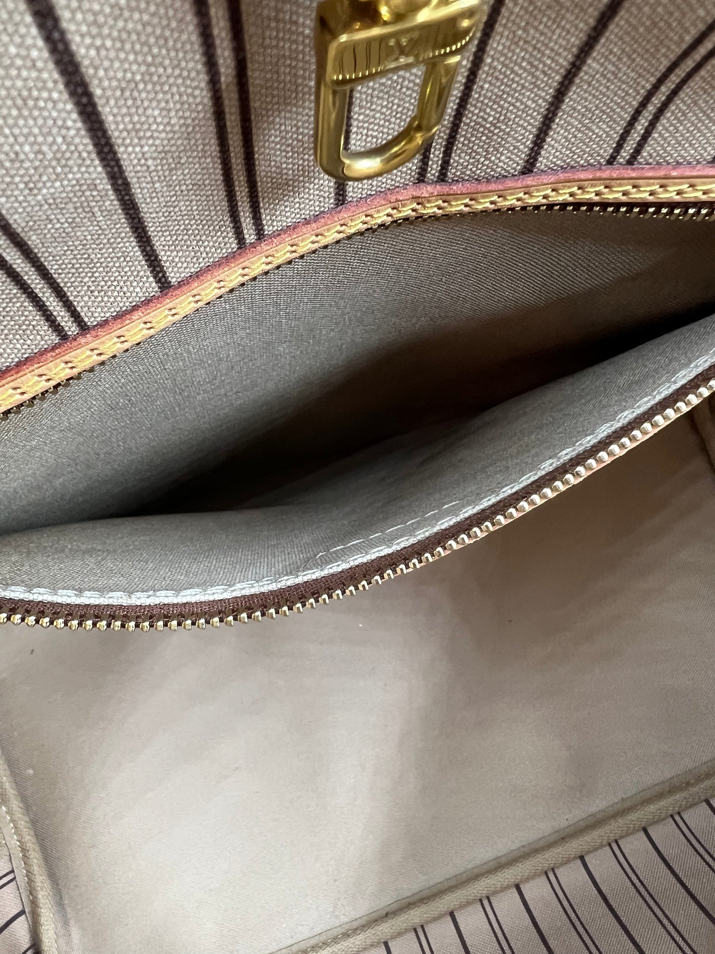 Louis Vuitton Monogram Neverfull MM Tote