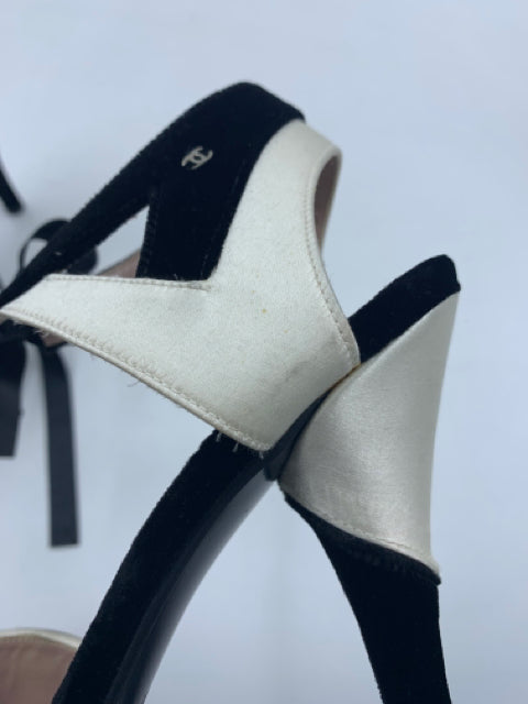 Chanel Black White Velvet/Satin Ankle Tie Size 38.5 Heels