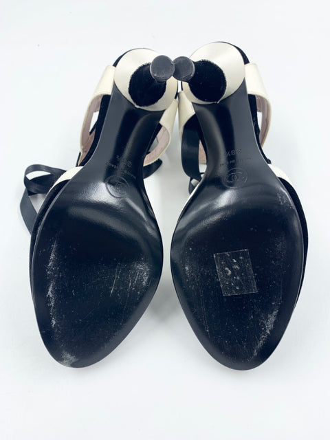 Chanel Black White Velvet/Satin Ankle Tie Size 38.5 Heels