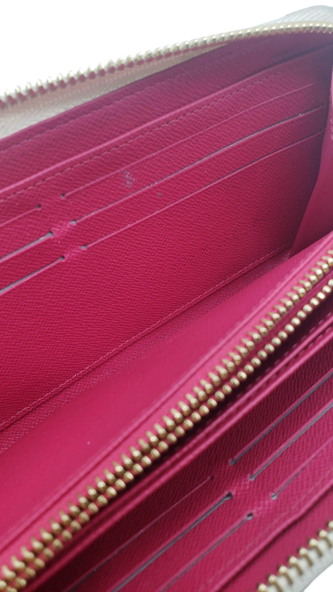 Louis Vuitton Damier Azur Christmas Animation Giraffe Zippy Wallet