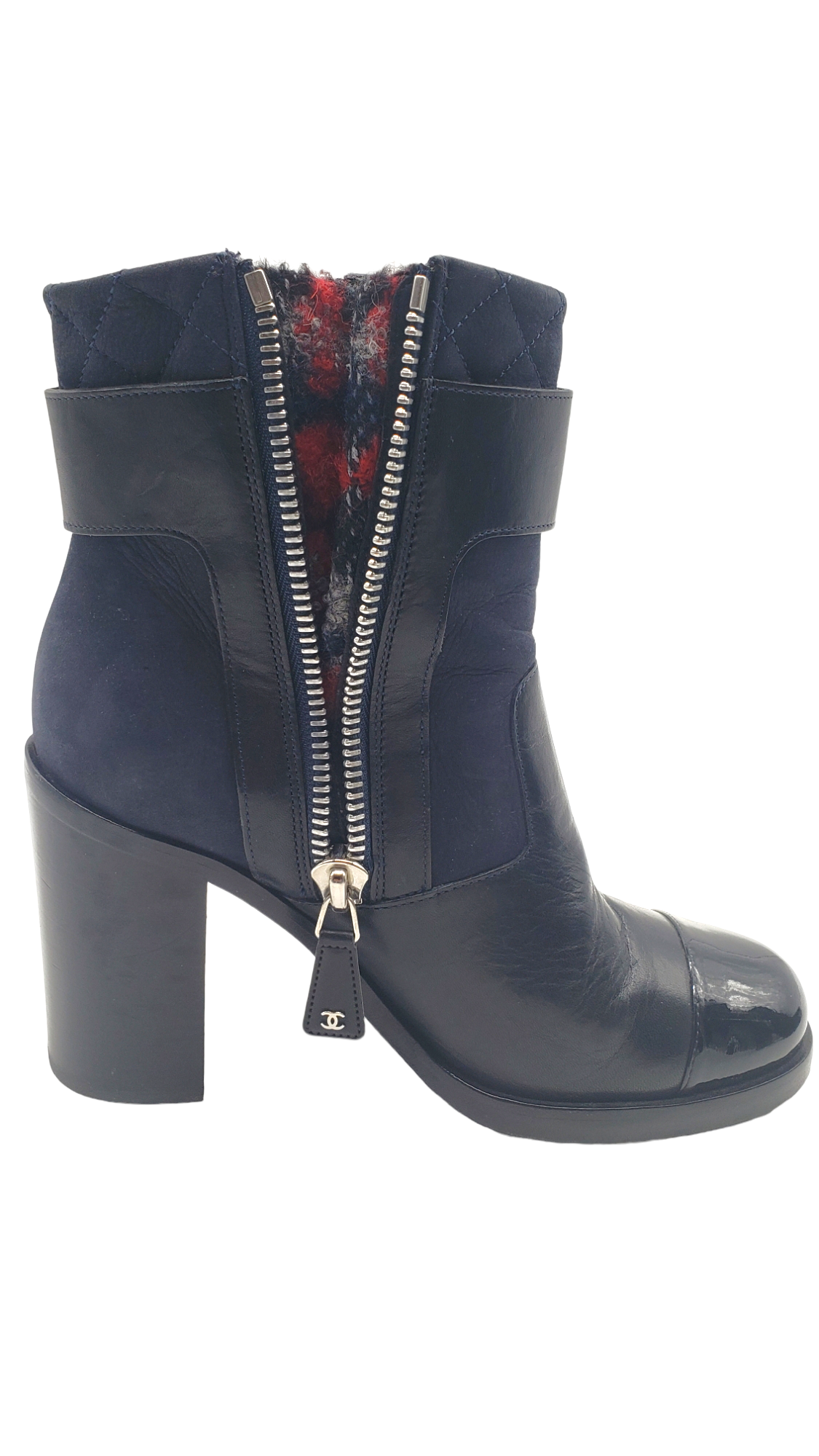 Chanel Black Navy Leather Suede Quilted Size 38 Ankle Boots