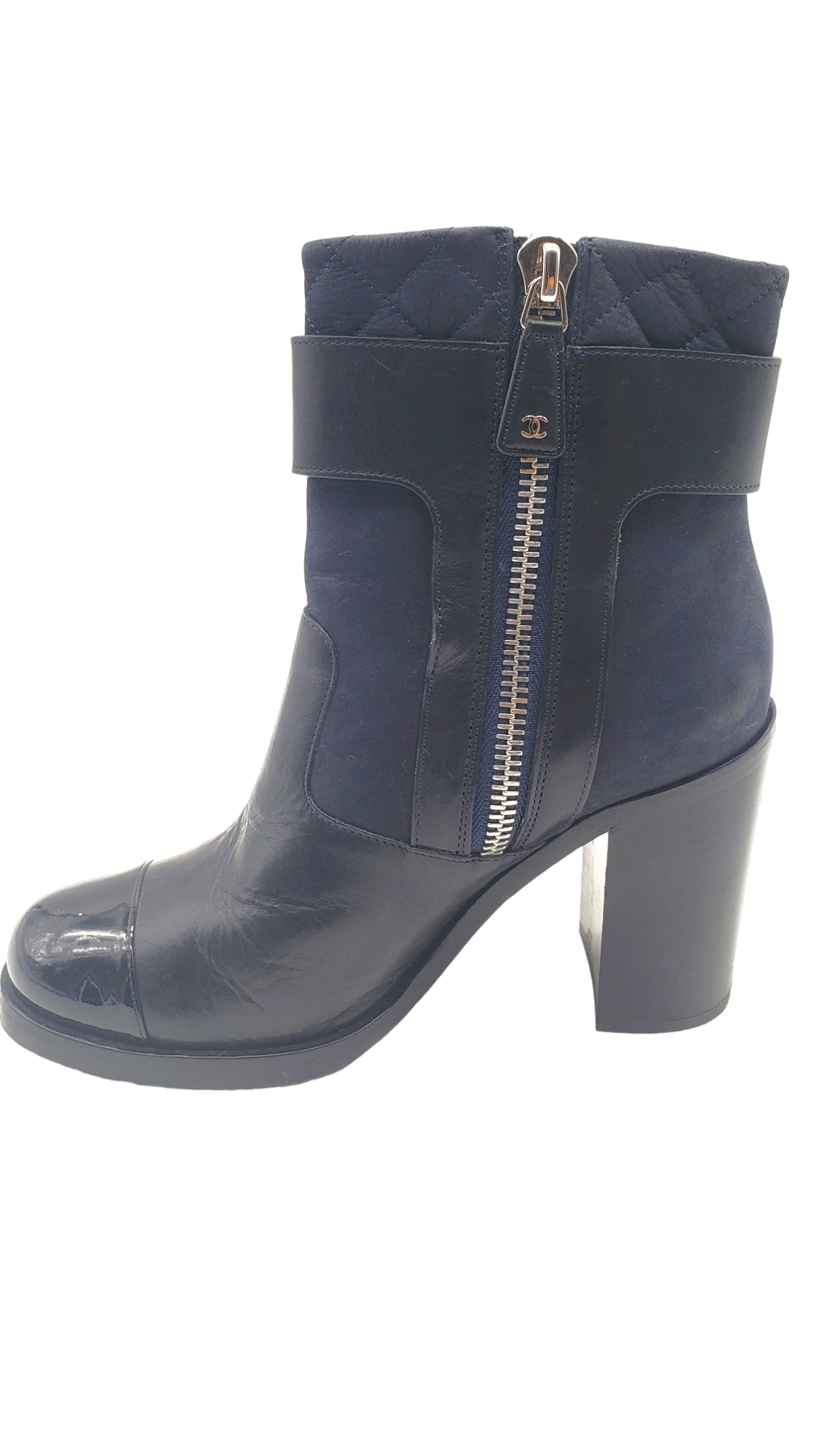 Chanel Black Navy Leather Suede Quilted Size 38 Ankle Boots