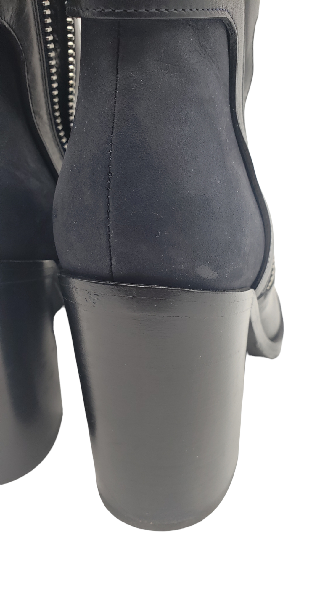 Chanel Black Navy Leather Suede Quilted Size 38 Ankle Boots