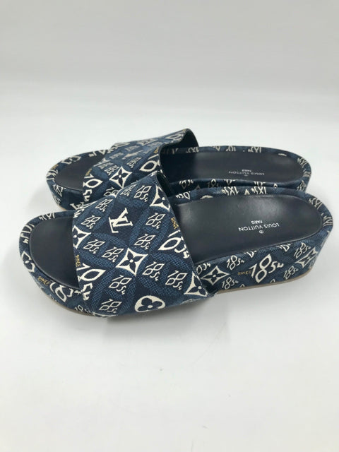 Louis Vuitton Blue Jacquard Since 1854 Size 38 Mules