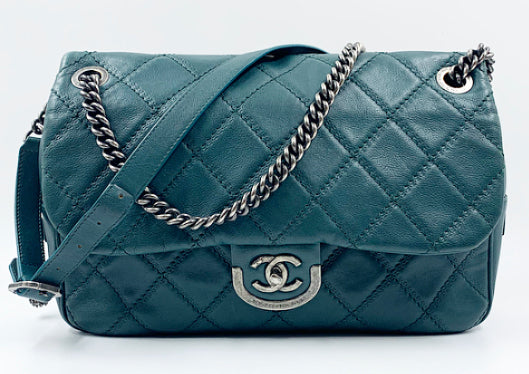 Chanel Green Calfskin Paris-Edinburgh Coco Sporran Jumbo Flap Handbag