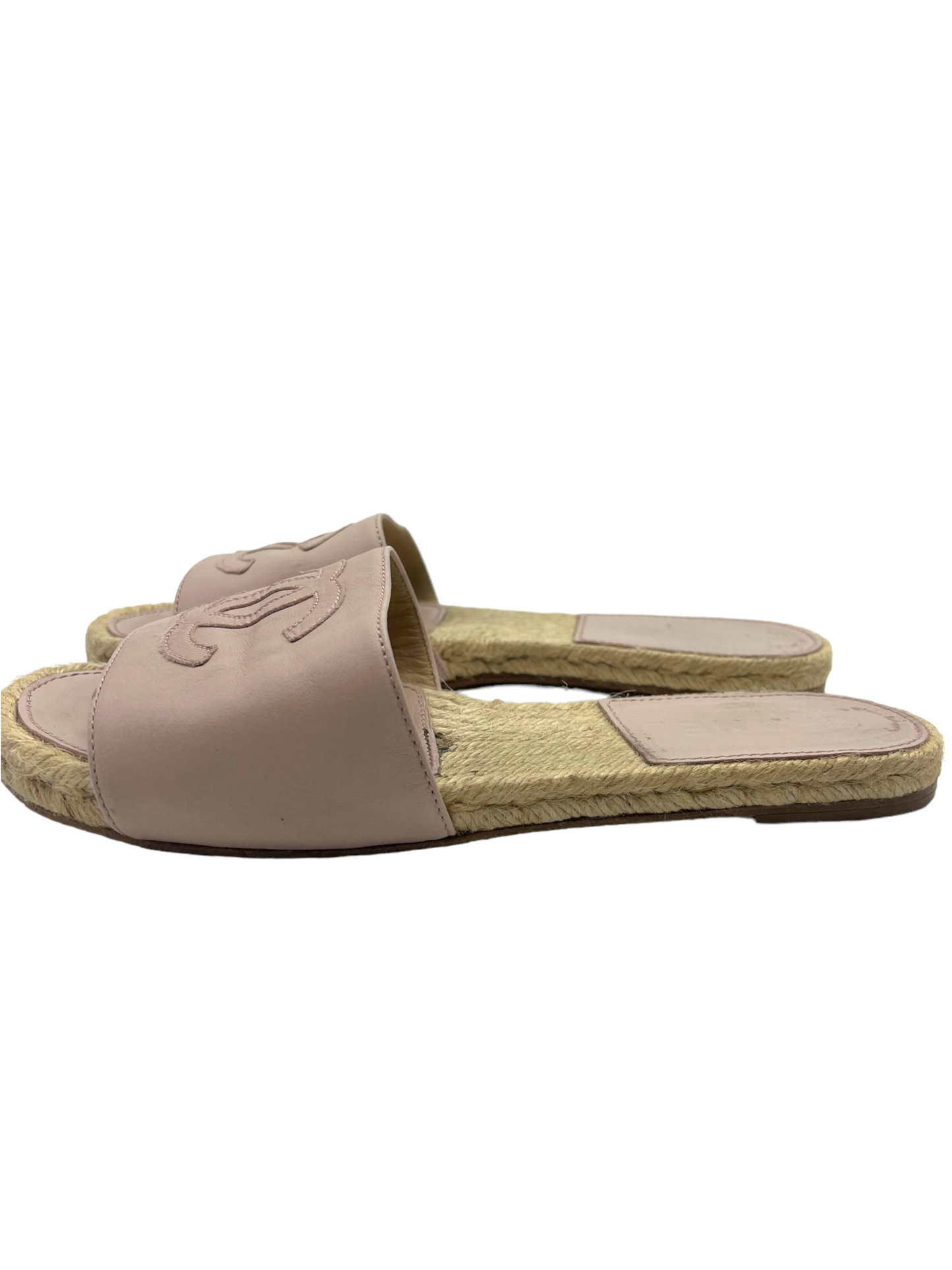Chanel Pale Pink Lambskin CC Logo Size 39 Espadrille Slides