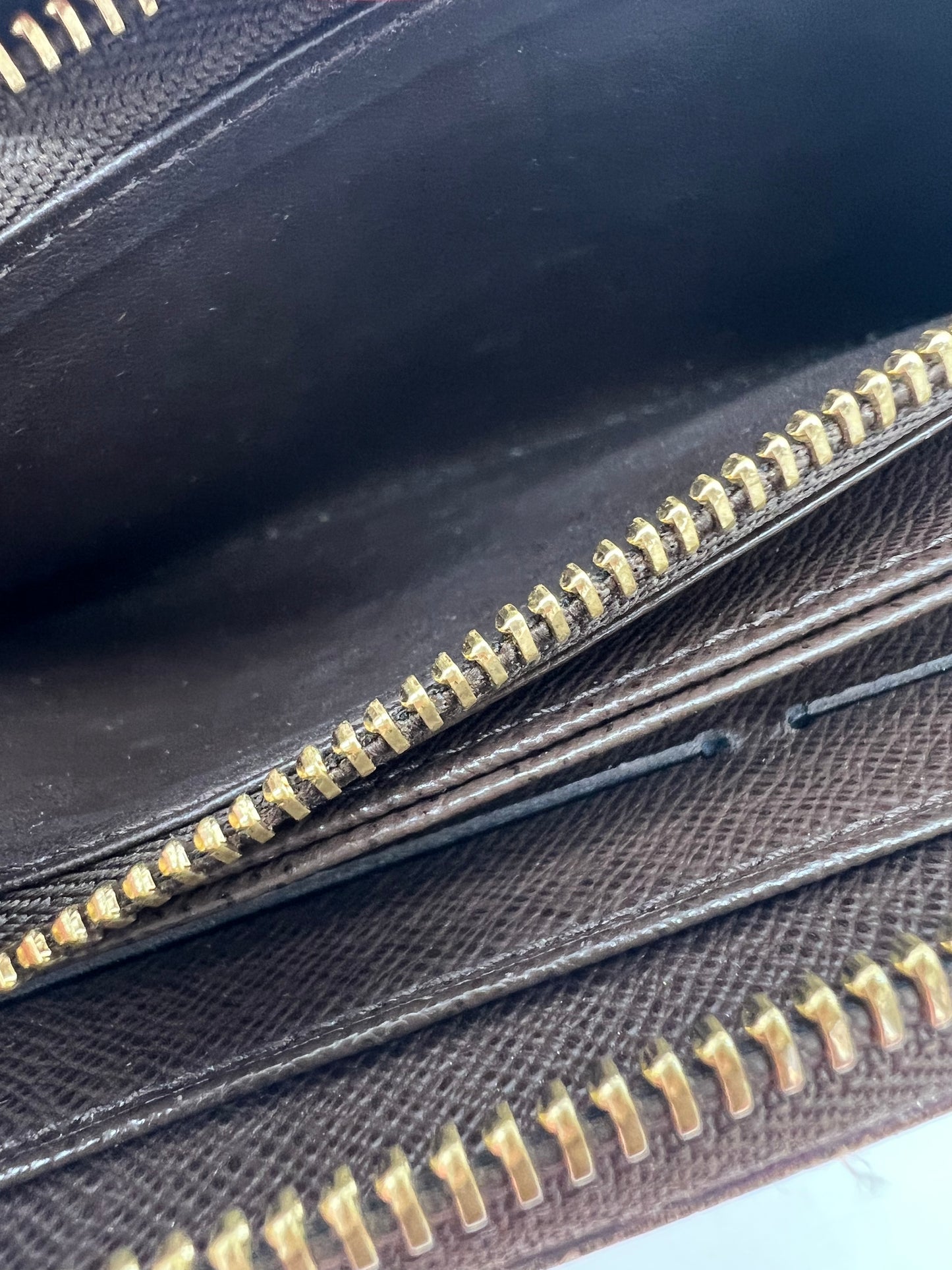 Louis Vuitton Damier Ebene Zippy Wallet