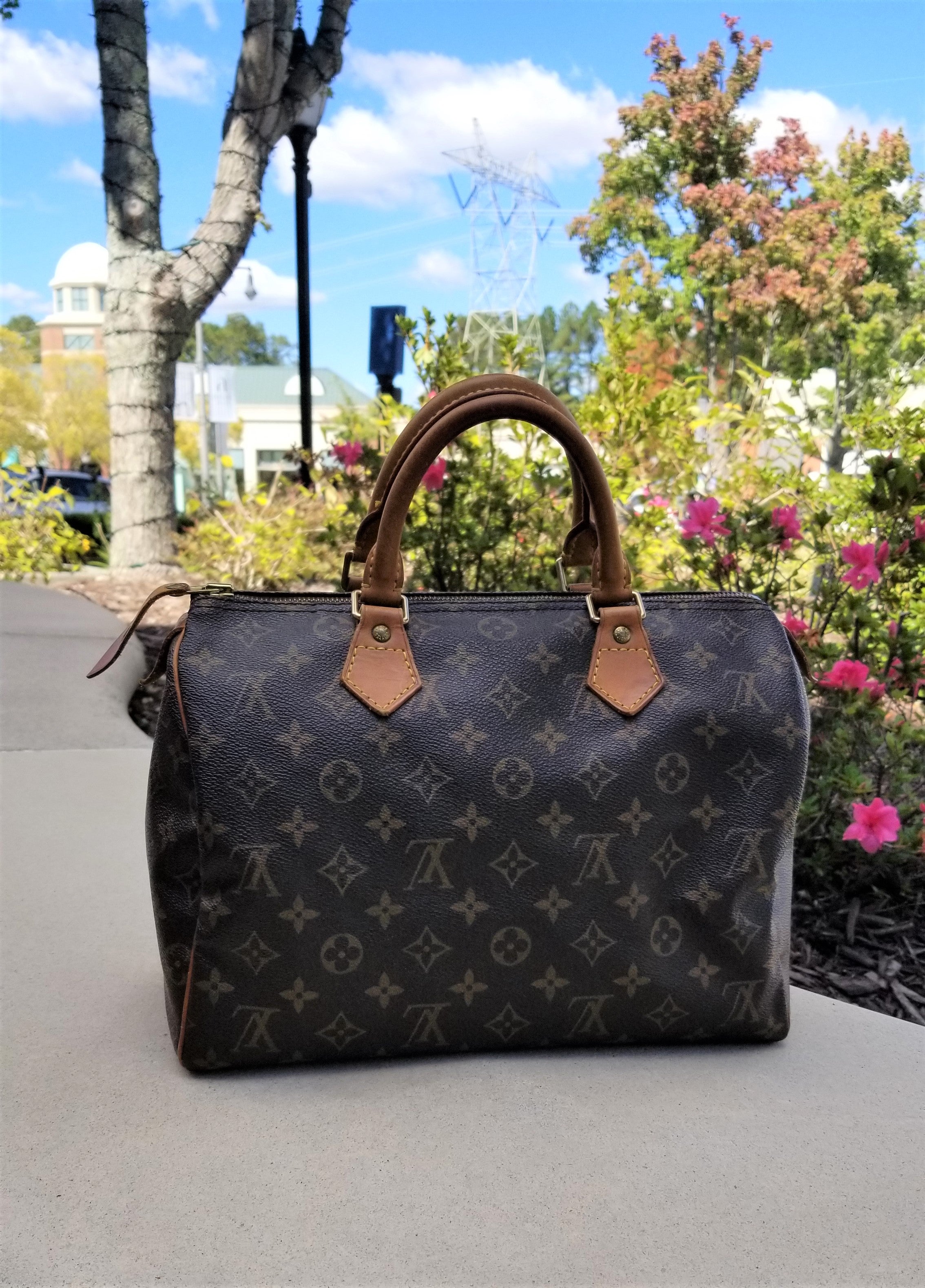The Luxe Society on Instagram: Preloved Louis Vuitton Kensington Bowling  bag in good condition priced at $1549.99. Visit our new website at  shop.alexissuitcase.com or @alexissuitcase_buckhead for more details! FREE  SHIPPING on all
