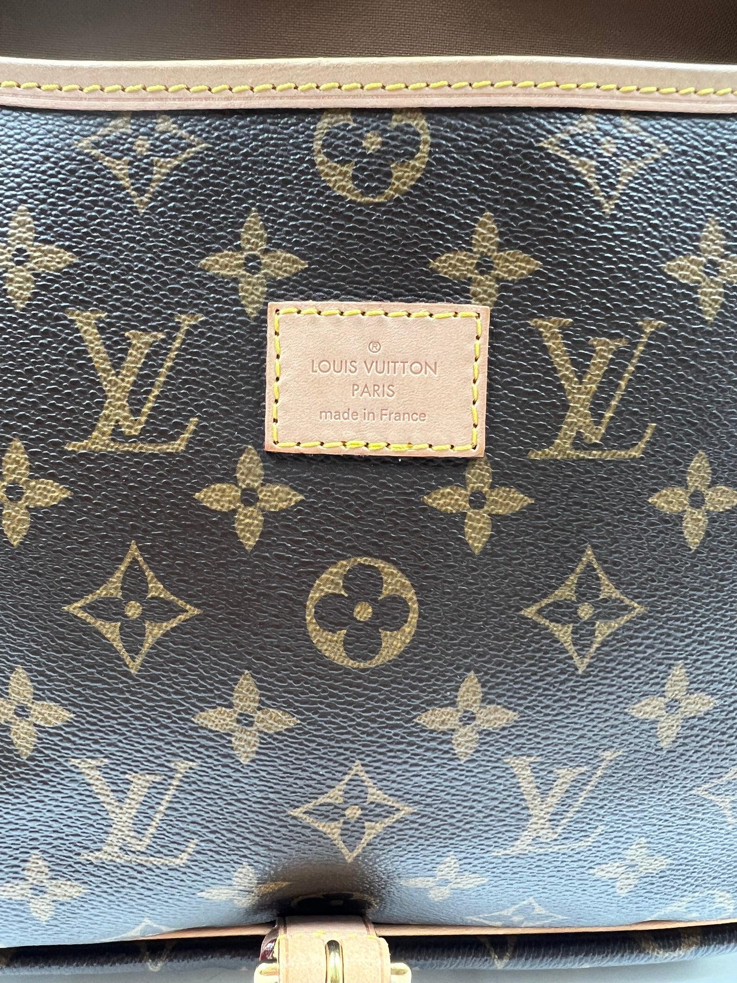 Louis Vuitton Monogram Saumur MM Messenger