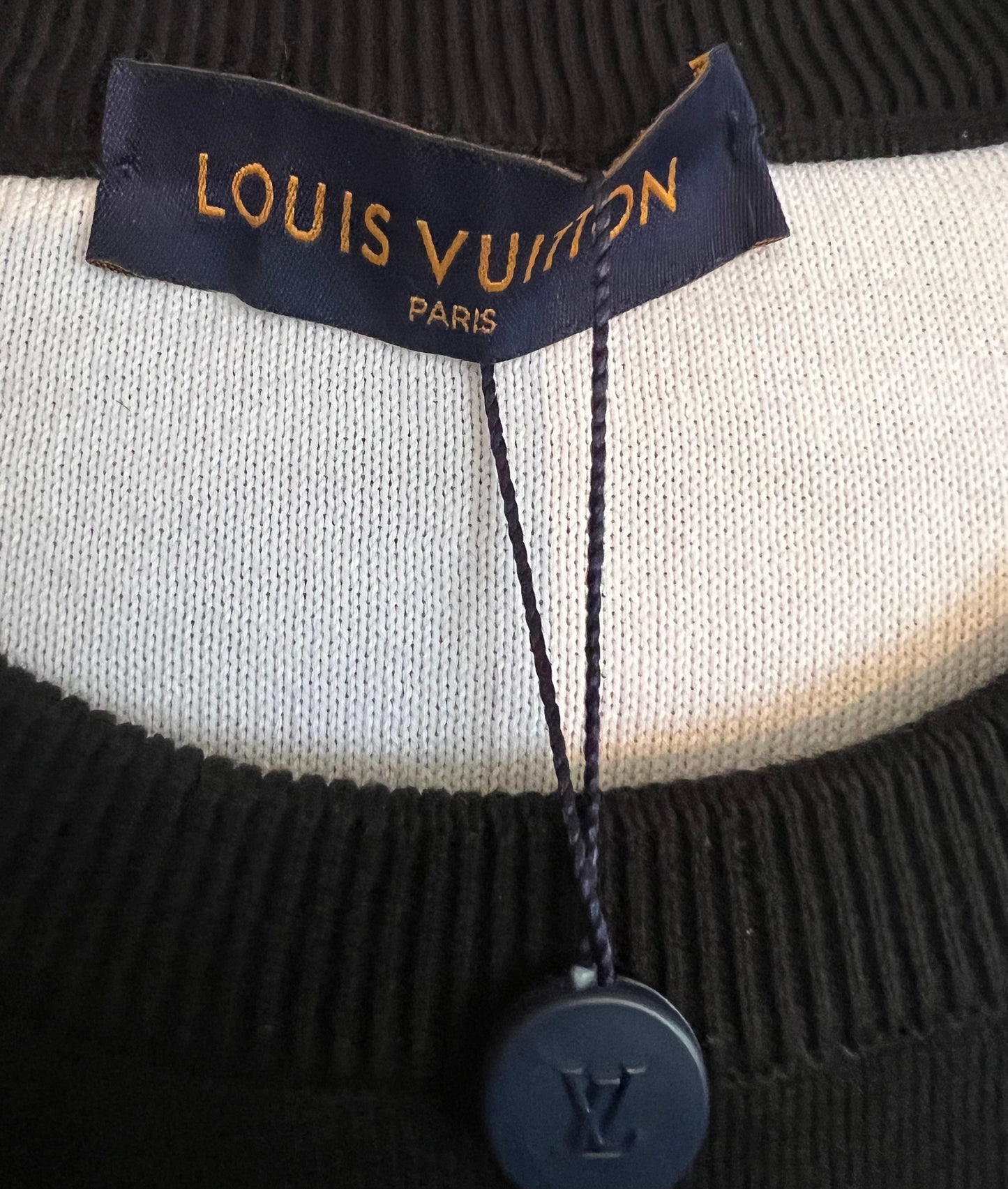 Louis Vuitton Black & White Men's Size L Lvse Monogram Degrade