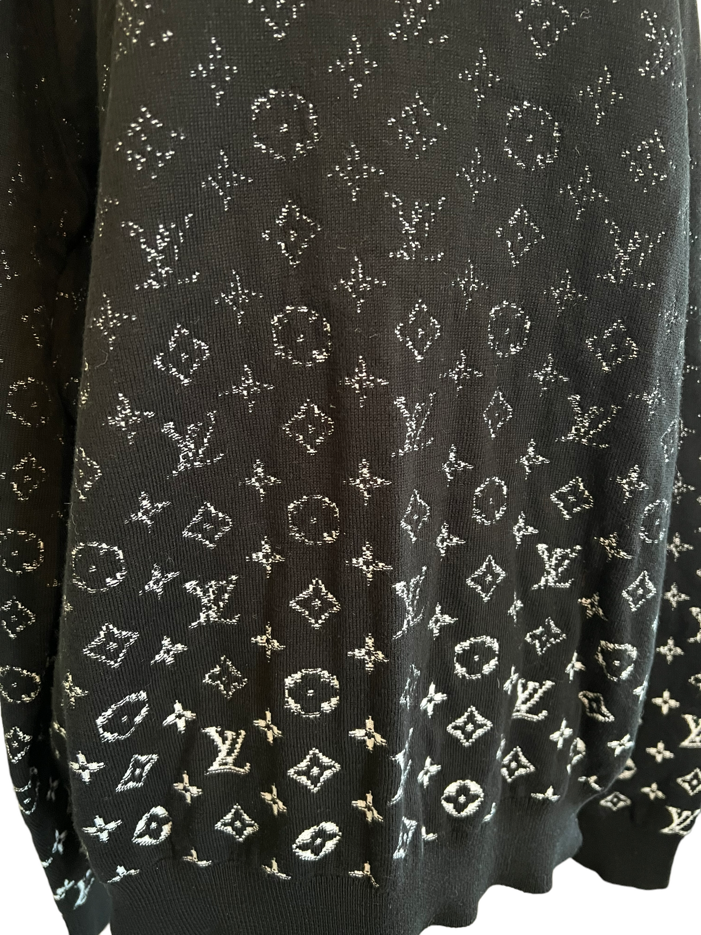 Louis Vuitton Black & White Men's Size L Lvse Monogram Degrade Crewneck Sweater