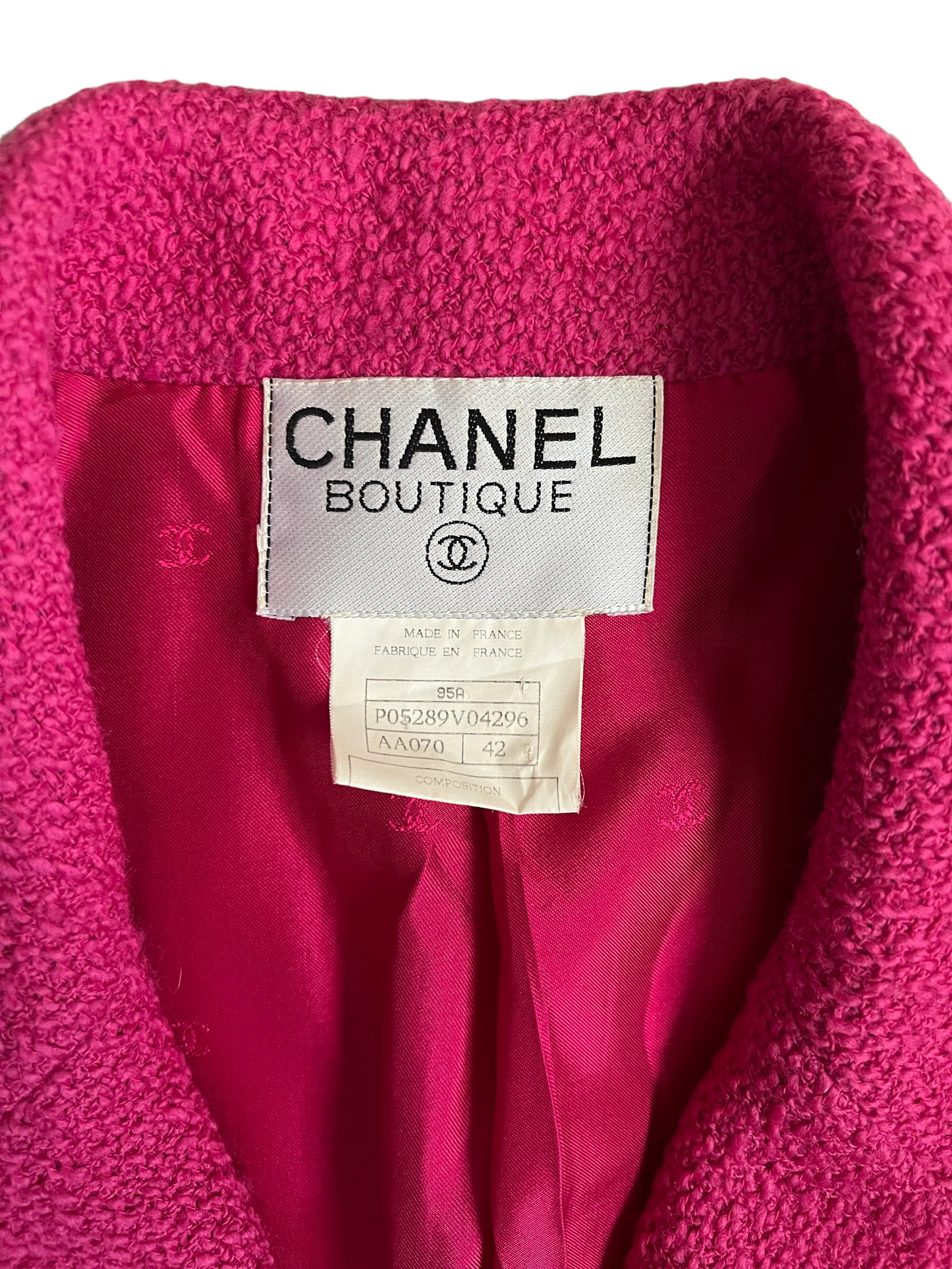 Chanel Fuschia Tweed 95A Size 42 Blazer Jacket