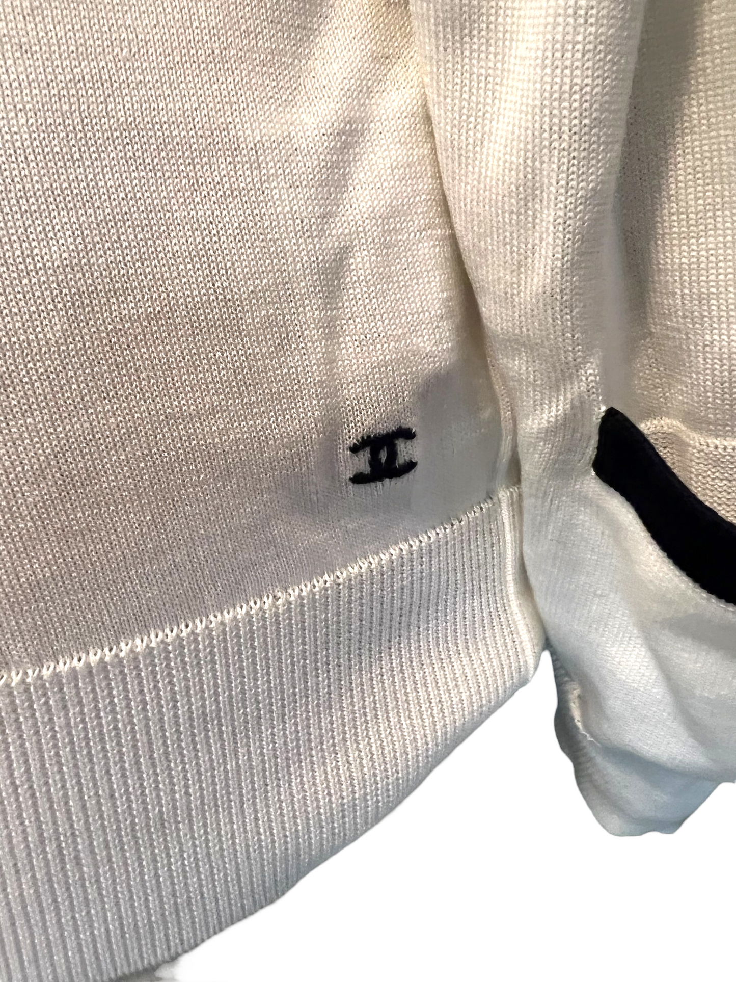 Chanel Off White 96P Size 38 Cardigan Set